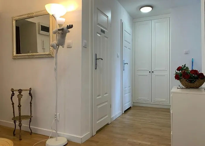Apartment Comfortable And Cosy 3 Beds-city Center Warsaw